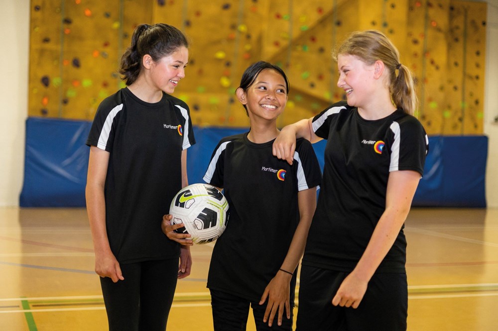 Mortimer School Girls Football 11